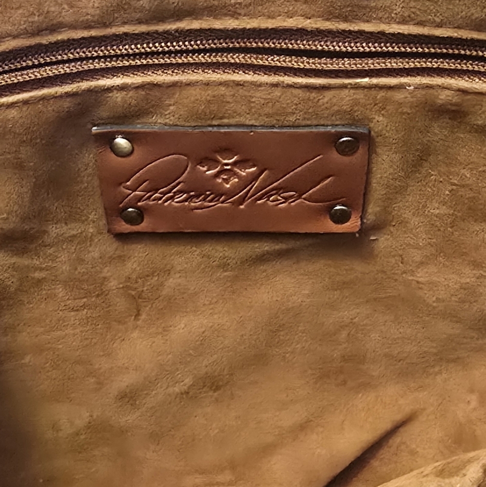 Patricia Nash Leather Aveley Crossbody - Picture 4 of 10